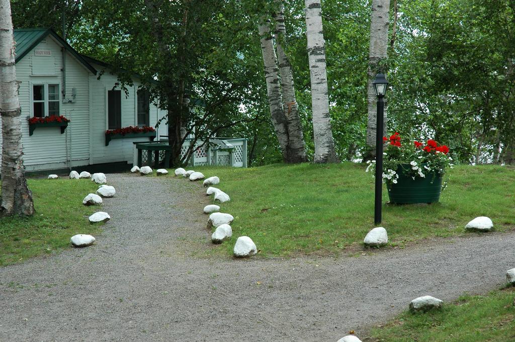 Birch Cliff Lodge On Baptiste Lake Highland Grove Dış mekan fotoğraf