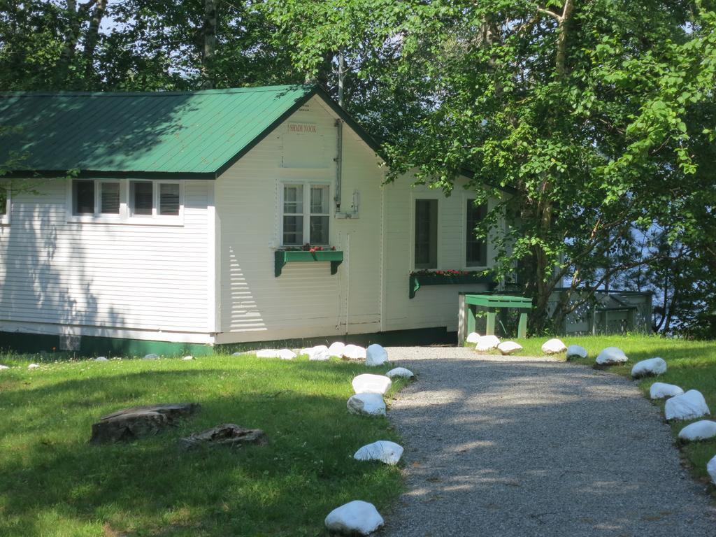 Birch Cliff Lodge On Baptiste Lake Highland Grove Oda fotoğraf