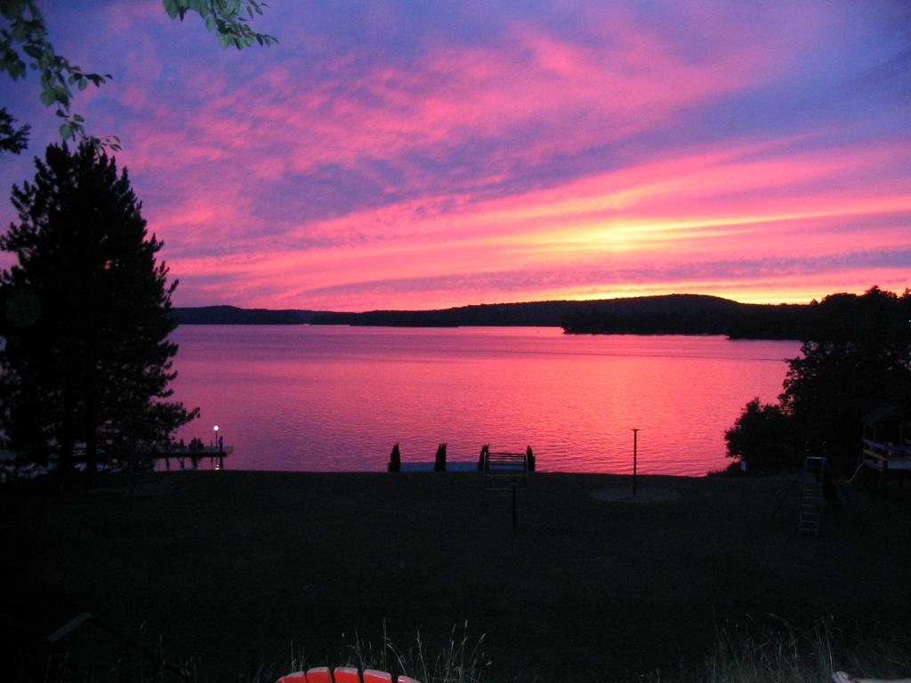 Birch Cliff Lodge On Baptiste Lake Highland Grove Dış mekan fotoğraf