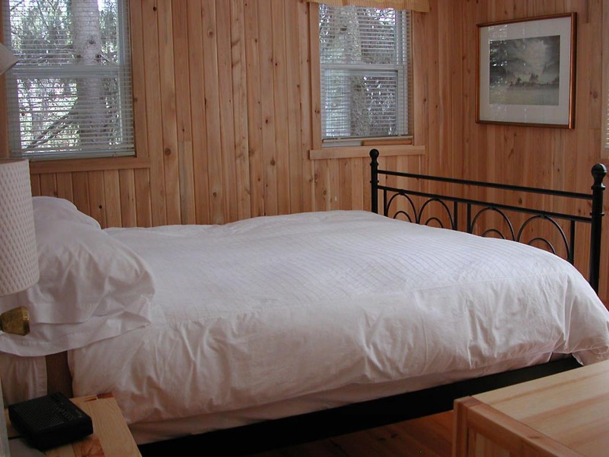Birch Cliff Lodge On Baptiste Lake Highland Grove Dış mekan fotoğraf